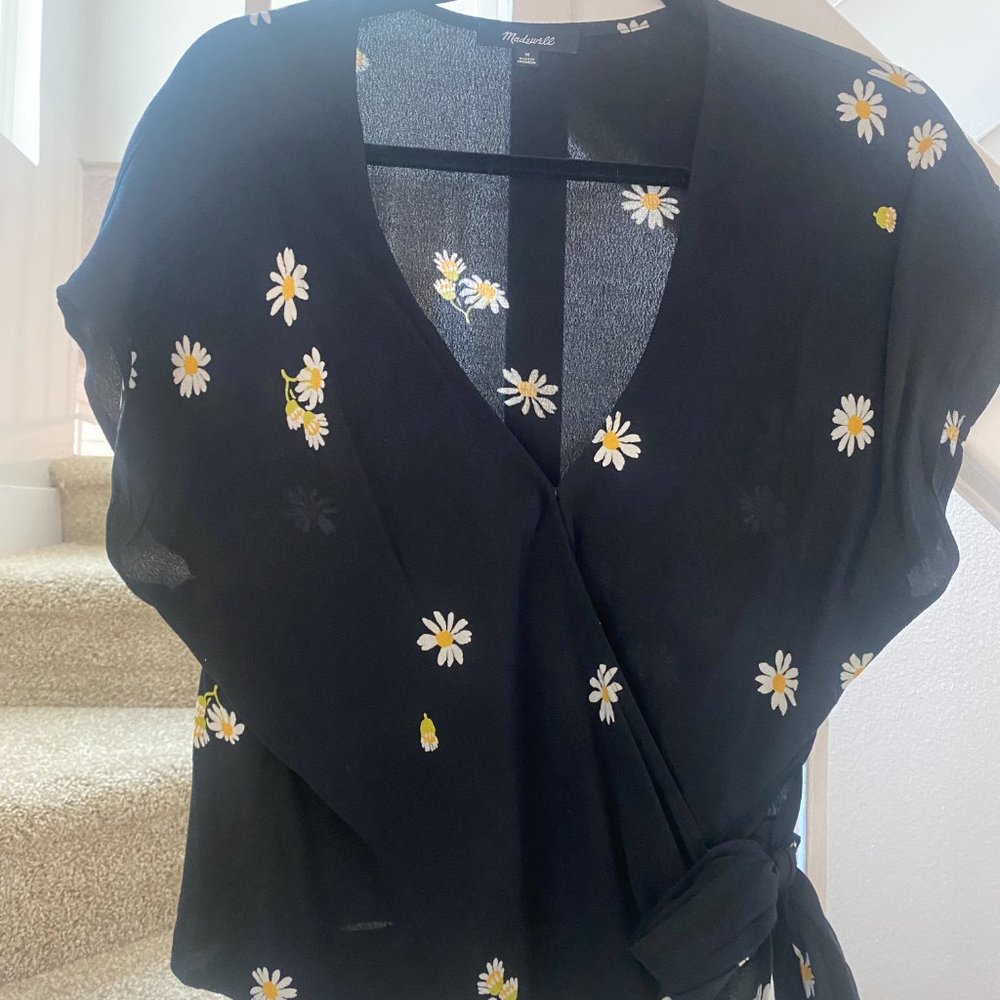 Madewell Sash-Tie Wrap Top in Lazy Daisies